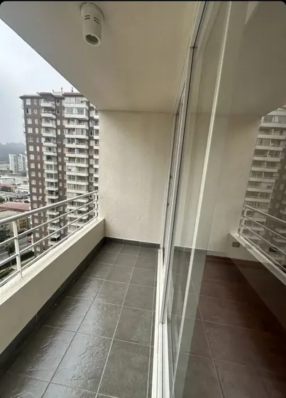 Arriendo Amplio Depto. 1 Dormitorio. Sector Residencial Viña