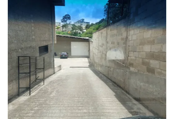 Local En Venta 790m2 En El Km 25 De La Panamericana Los Teques