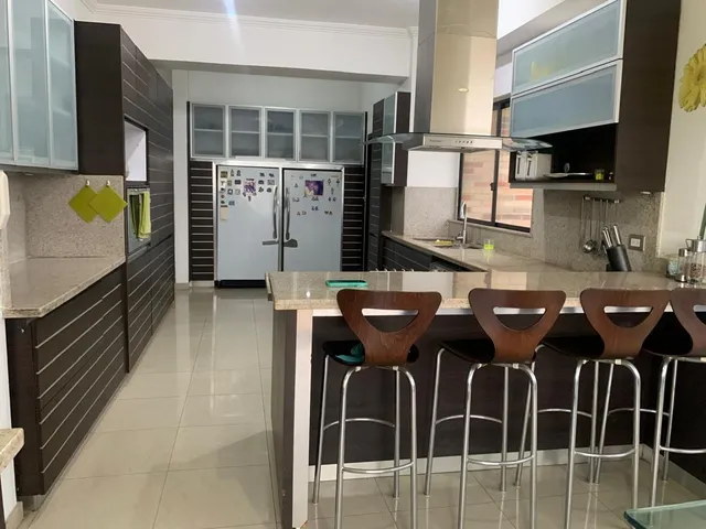 Eleva Tu Vida A Nuevas Alturas: Descubre Este Penthouse Mas Cerca Del Cielo En Valencia Luz Coelho