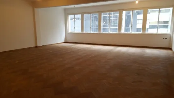 Venta Oficina Comercial Microcentro