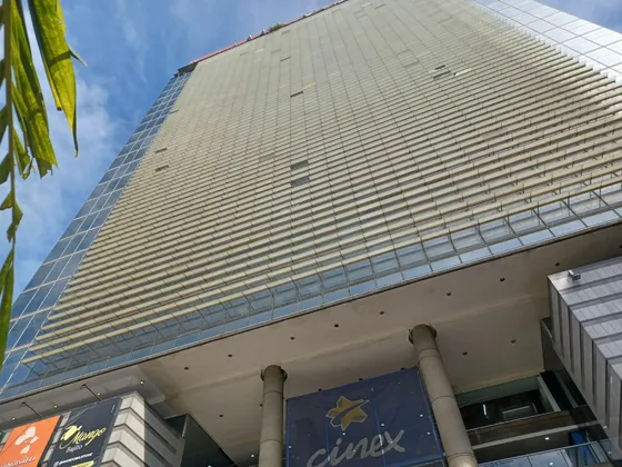 Oficina En Alquiler En Torre Sur Cc El Recreo Mls 25-11404 Olga Corina Damiani