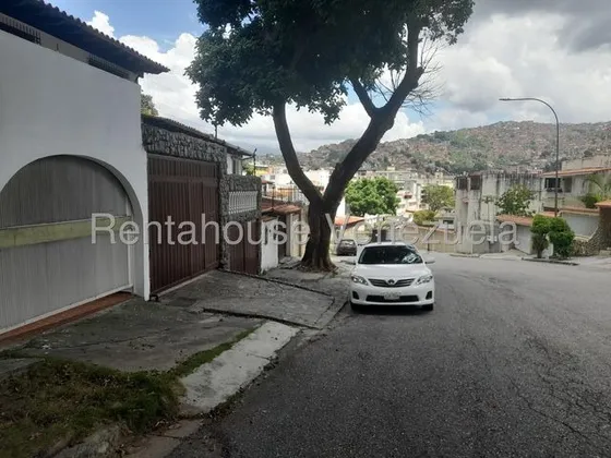 En Venta Casa En Macaracuay 25-9031 Le