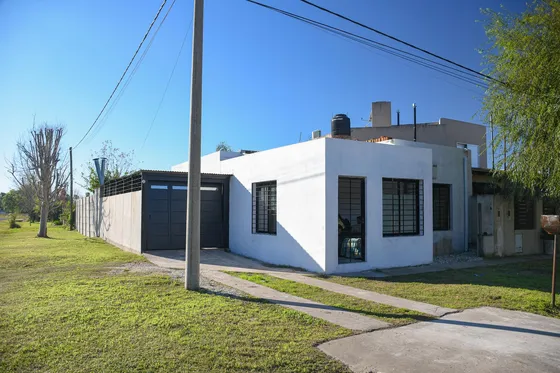 Casa En  Los Pinos Moderna Y Funcional