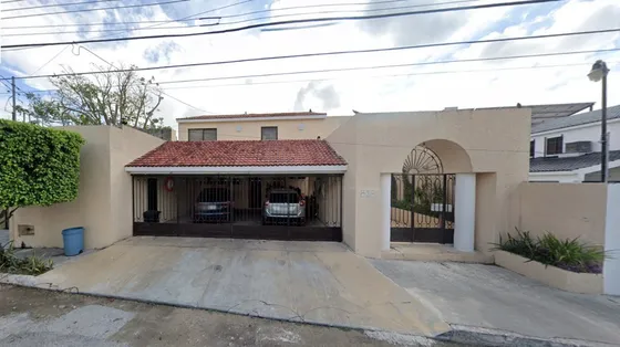 Sk09 Remate Bancario Propiedad En C. 35 222, Monterreal, Mérida