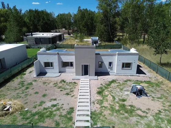 Vende Casa En Los Canales De Plottier