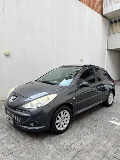 Peugeot 207 1.6 Xt