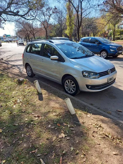 Volkswagen Suran 1.6 Highline 101cv