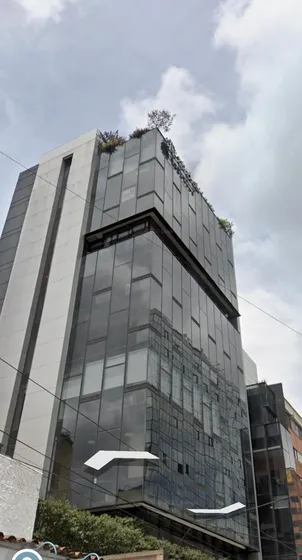 Espectacular Oficina Exterior Esquinera En Bogotá (14981).