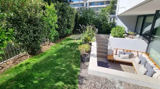 Departamento En Venta De 2 Dorm. En Lo Barnechea