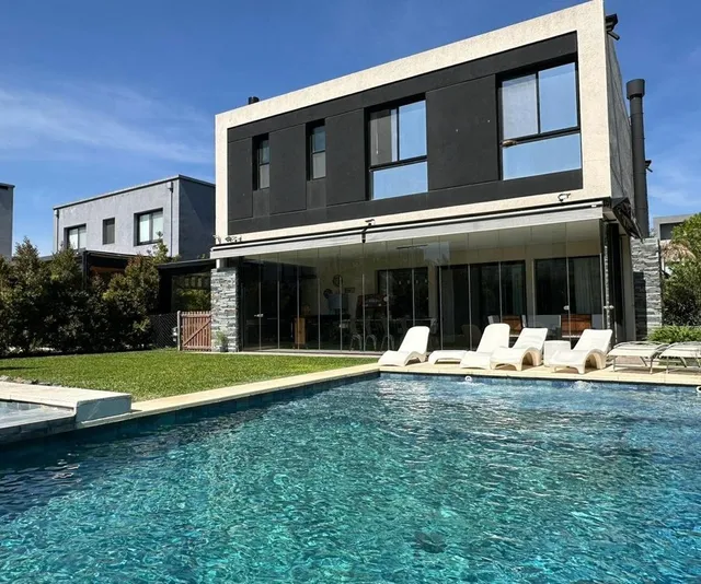 Casa En Venta 4 Ambientes Barrio Castaños, Nordelta 