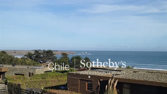 Casa En Venta Con Vista Al Mar De 3 Dorm. En Pichilemu
