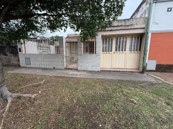 Venta Casa Santa Fe - A Reciclar - Zona Sur