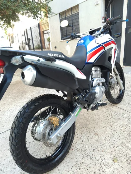 Vendo O Permuto Mi Honda Xre 300 Del Año 2019 Con 12.000 Km,