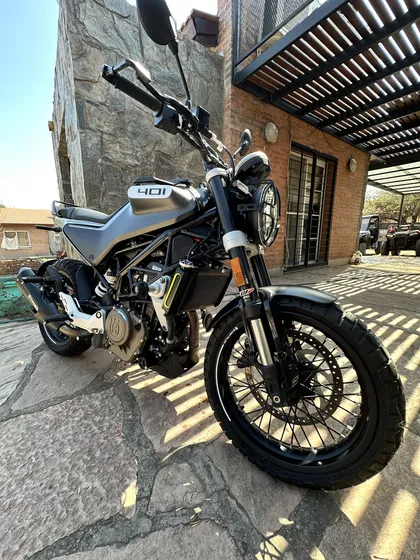 Svartpilen 401 Motor De Ktm 390 Full Accesorios Igual A Ok