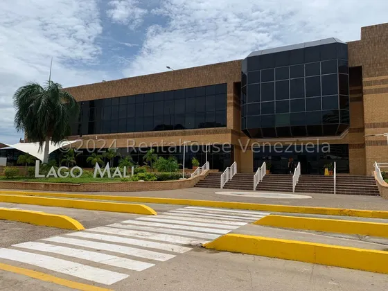 Yf Local En Venta En Maracaibo Urb El Milagro 24-26162 Gn