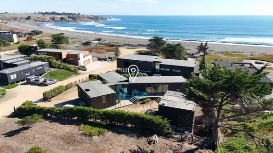 Se Vende Casa En Punta De Lobos, Con Vista Y Salida Al Mar