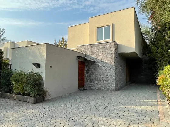 Casa Mediterránea En Espectacular Estado Con Piscina