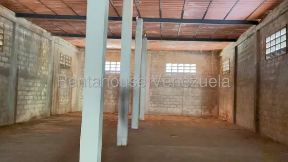 Gbf 25-18753 S.j Morros Vendo Galpón Céntrica Ubicación Contáctame Ya.