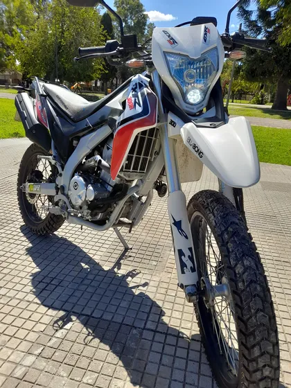 Vendo/permuto Gxr300 No Voge, No Tornado, 29cv, Titular