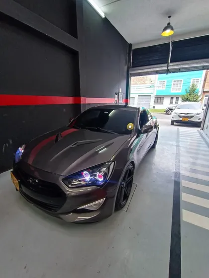 Hyundai Genesis 2.0 Coupe
