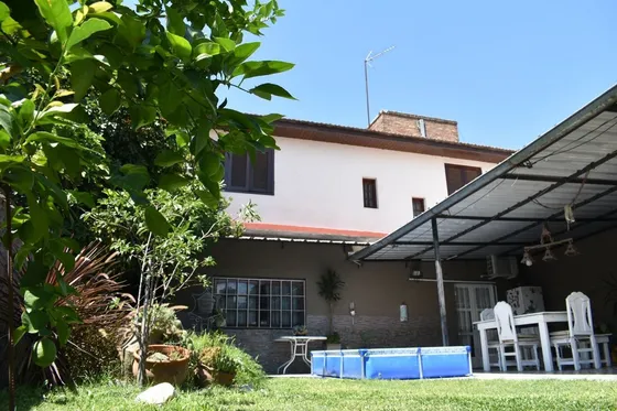Casa Mas Departamento Con Parque Y Cochera