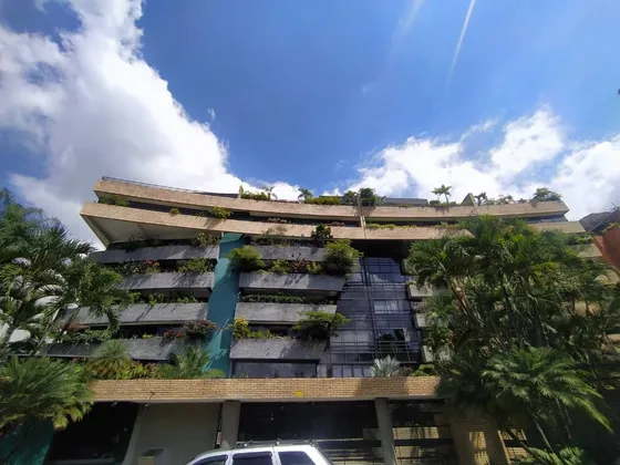 Se Alquila Comodo Apartamento En La Urbanizacion Campo Alegre    Bv