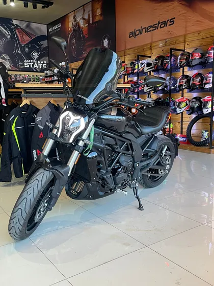 Benelli 502 C 2021