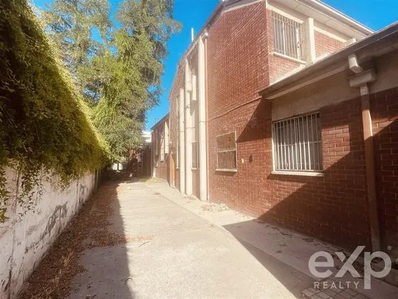 Sitio En Venta Sector Vicente Valdés Con 2.655 M2 Con Casa