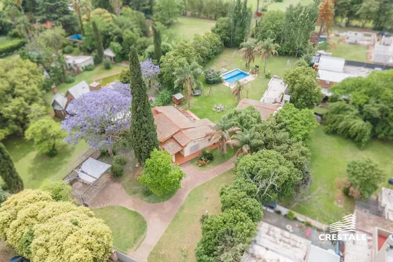 Casa 3 Dormitorios En Venta - Centro, Funes