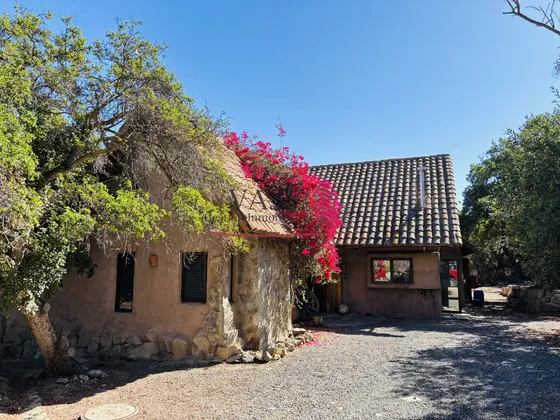 Vass Vende Parcela Con 2 Casas, Quincho Y Piscina, Pelumpén