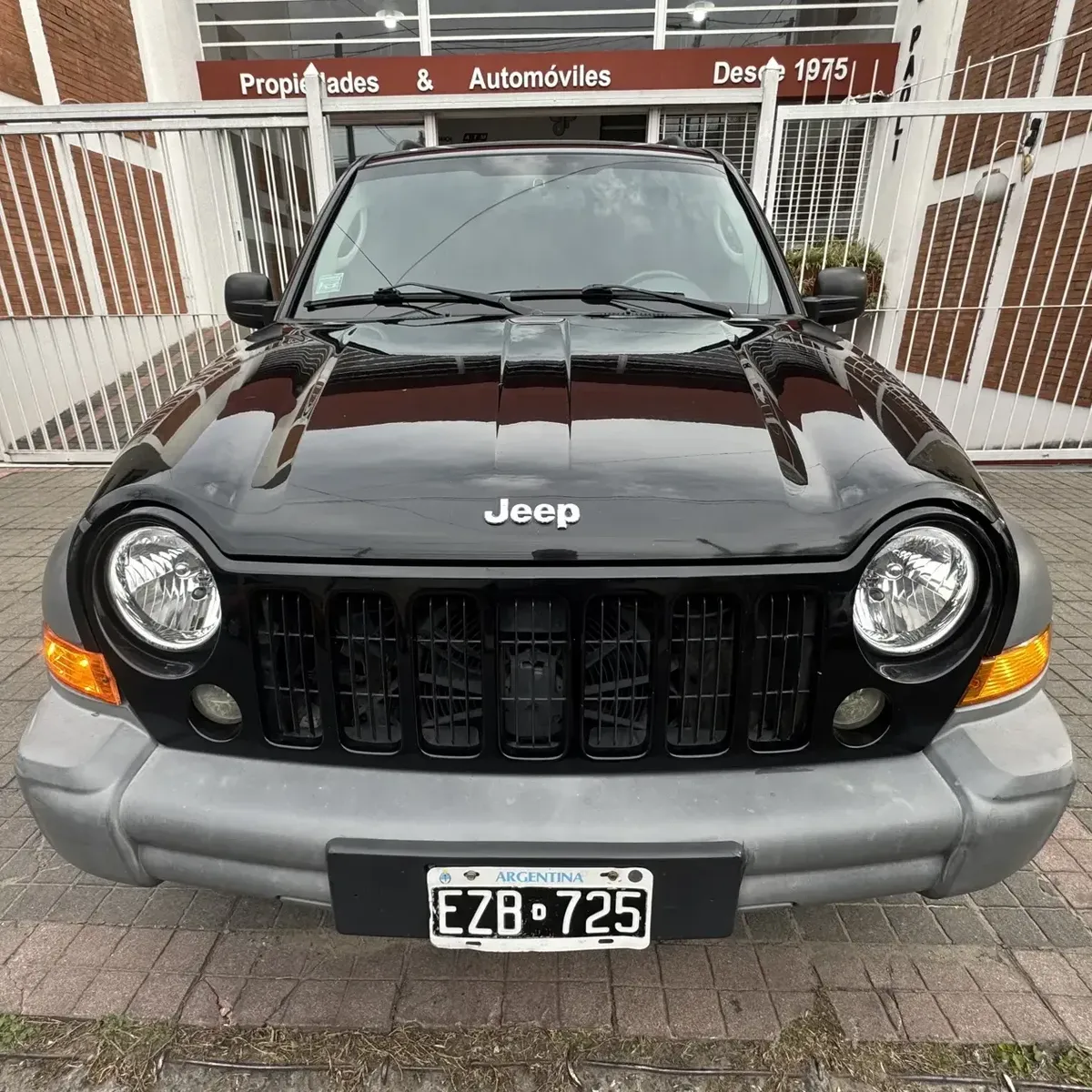Jeep Cherokee 2.8 Sport At