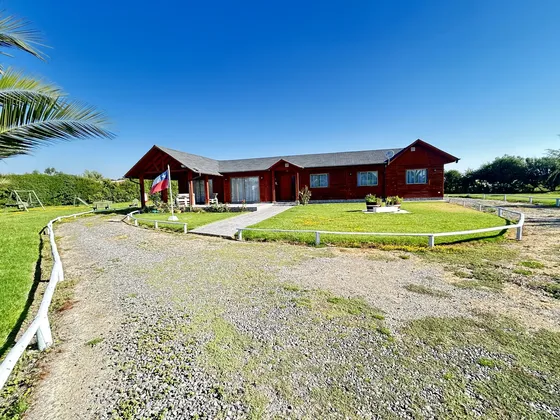 Venta De Parcela Con Casa Más Cabaña Cuidador Y Quincho