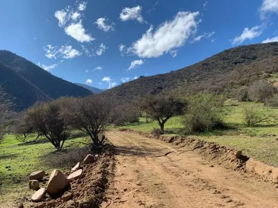 Vendo Gran Terreno, Con Acceso Controlado, Cuyuncavi