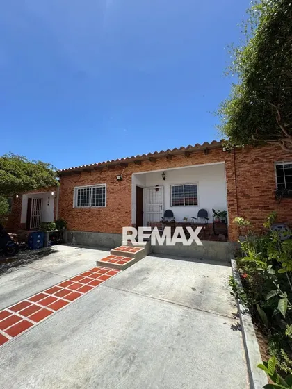 Casa En El Valle, Conjunto Residecial. Isla De Margarita Cod:1949
