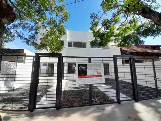 Duplex En Venta En Castelar Sur