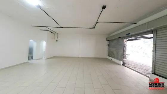 Local En Arriendo En Estadio. Cod A6059