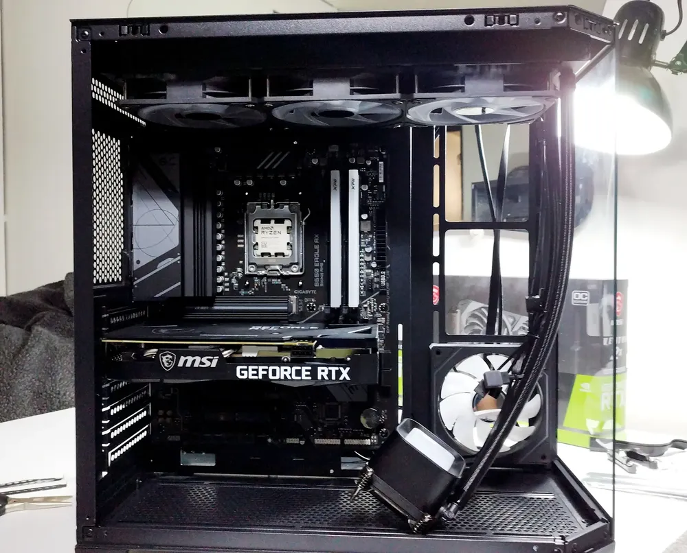 Processador gamer AMD Ryzen 9 7900X 100-100000589WOF de 12 núcleos