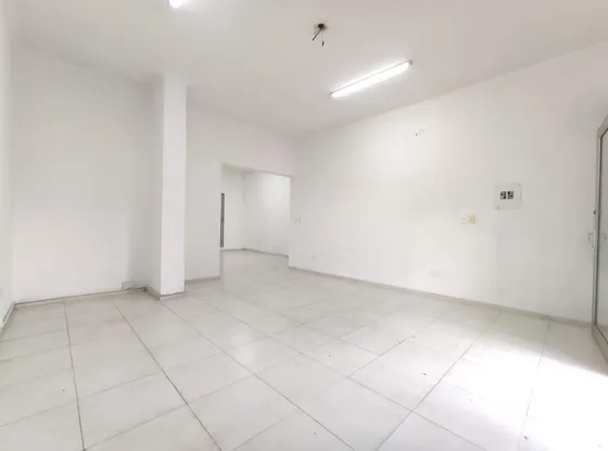 Local En Arriendo En Centro. Cod A23420