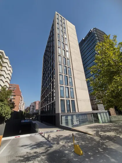 Excelente Oficina De 132 M2 En Exclusivo Sector De Vitacura 