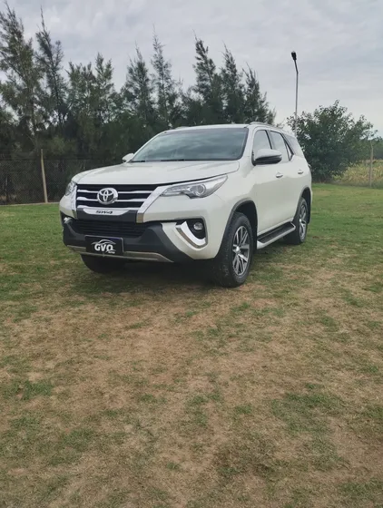 Toyota Hilux Sw4 2.8 Srx 177cv 4x4 7as At
