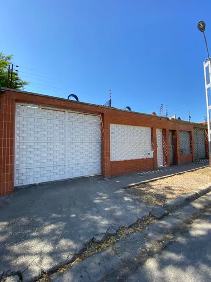 Vendo Hermoso Townhouse Ubicado En Urb. San Pablo Turmero / Es19