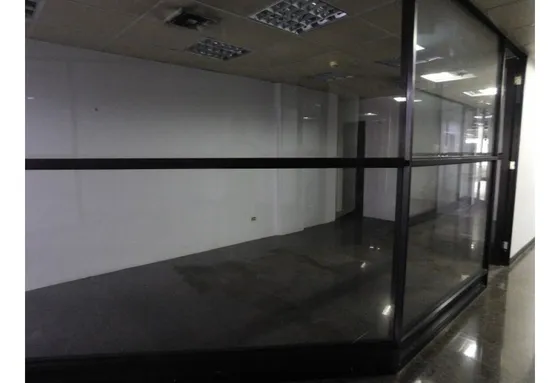 Alquiler De Local Comercial _ C.c. Macaracuay Plaza (c3- 4h)
