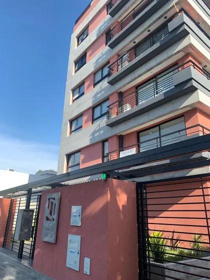 Departamento Dos Mabientes En Venta En Ituzaingó Centro