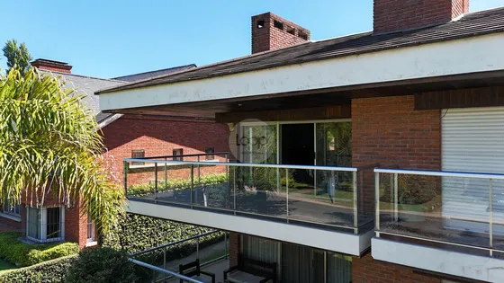 Venta Apartamento Reciclado De 3 Dormitorios En Carrasco Sur