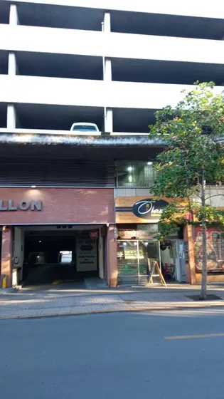 Excelente Ubicación Estacionamiento Merced/ Mac Iver