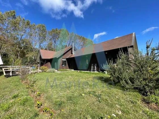 Casa En Venta De 3 Dorm. En Valdivia