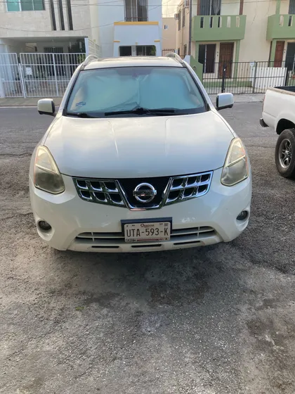 Nissan Rogue Exclusive Awd