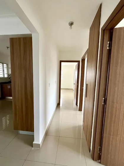 Avenida Hispanoamericana  Residencial Mediterraneo
