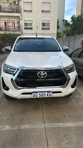 Toyota Hilux 2.8 Cd Srv 177cv 4x2 At