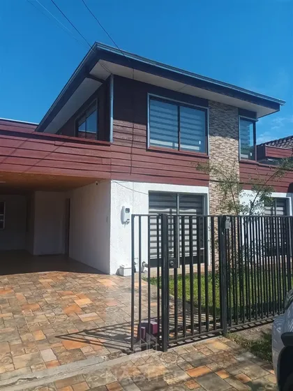 Casa En Venta En Los Ángeles